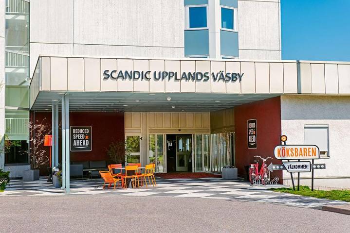 Hotell för 4 Personer, med Terass samt Trädgård och Bastu i Upplands Väsby