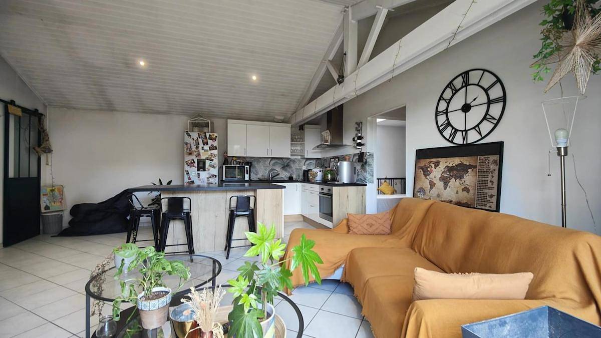 Charmante maison t3 avec 2 chambres et jardin clos in Carquefou, Région de Nantes