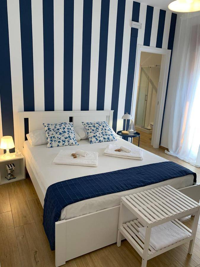 Bed and breakfast per 3 persone, con balcone - 1