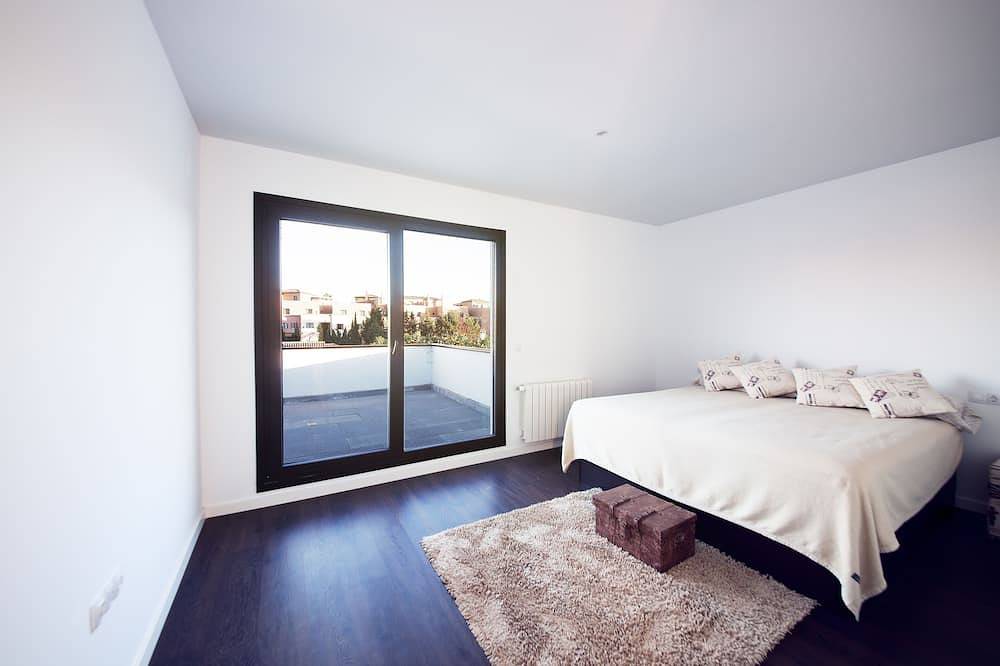 Villa de lujo ultra moderna, 5 dormitorios cerca Puerto Banus y playas. in Marbella West, Marbella