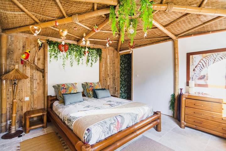 Hôtel pour 2 personnes, avec piscine ainsi que jardin et vue, animaux acceptés