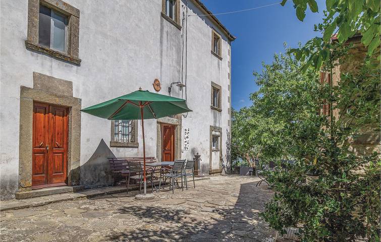 Vacation apartment for 6 people, with pool in Cortona