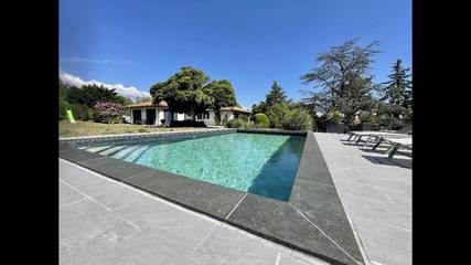 Gîte pour 6 personnes, avec jardin et piscine à Alix (bande dessinée)