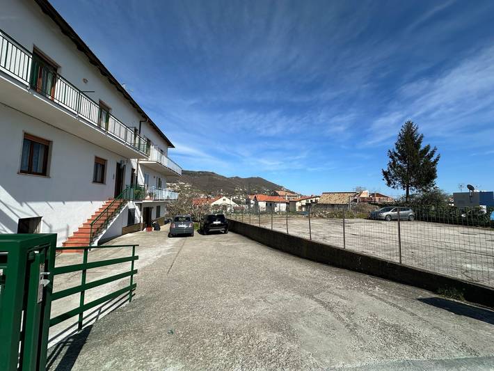 Ganze Wohnung, Ferienwohnung 'Ischia Con Terrazza' mit Privatterrasse, Gemeinschaftsgarten und Wi-Fi in Pianillo, Agerola