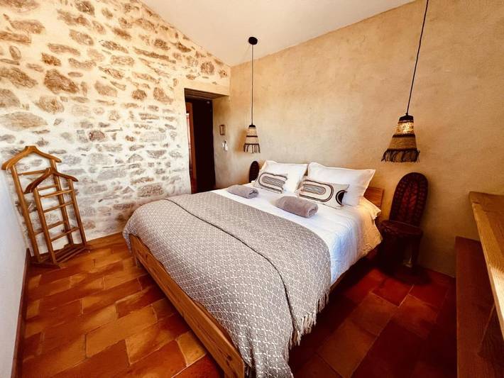 Location de vacances pour 12 personnes, avec piscine et jardin ainsi que vue sur le lac et vue à Liausson - 4