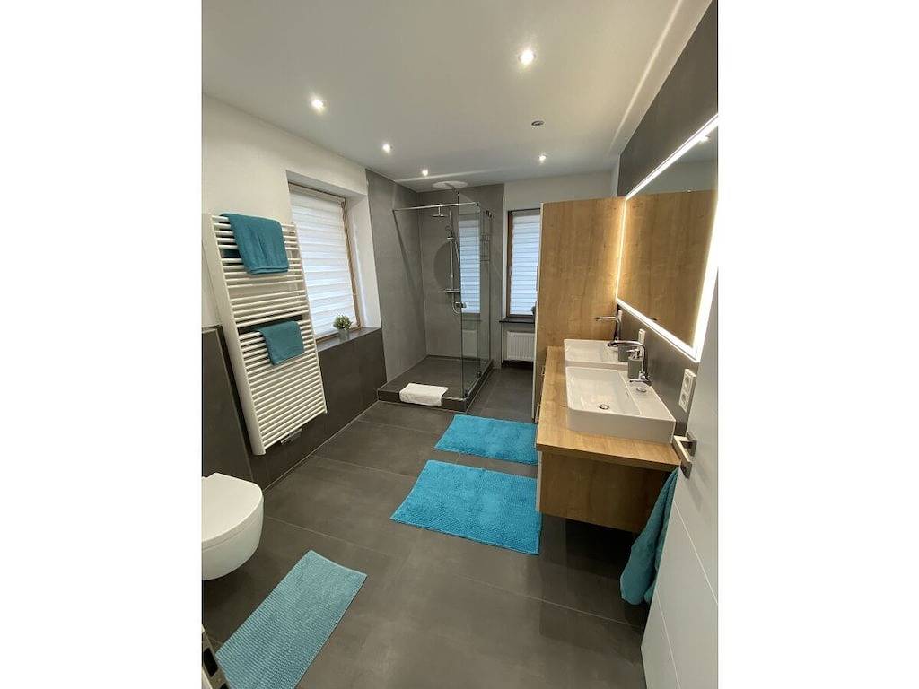 Ferienhaus mit 4 Zimmern und Terrasse in Osann-Monzel, Bernkastel-Kues & Umgebung