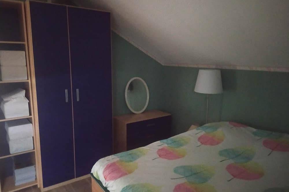 Summer and winter vacation home rentals in Saint-Vincent-de-Mercuze, Isère