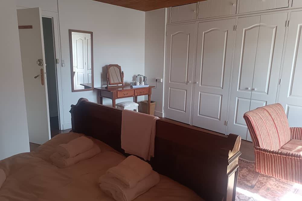 Bienvenue aux Jonquilles où notre objectif est de vous offrir une touche de luxe in Chef-Boutonne, Région de Niort