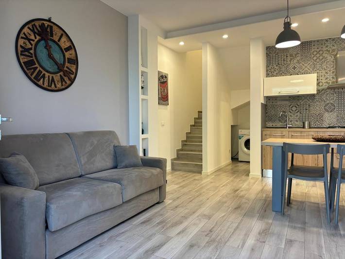 Location de vacances pour 2 personnes, avec jardin ainsi que piscine et vue dans Macari - 2