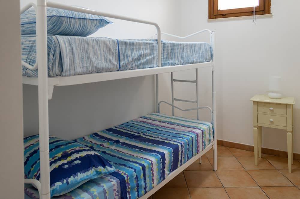 Ganze Wohnung, Selinunte Apt: Mediterranean-style in the center of Favignana, 300m from Sea in Favignana Stadt, Favignana