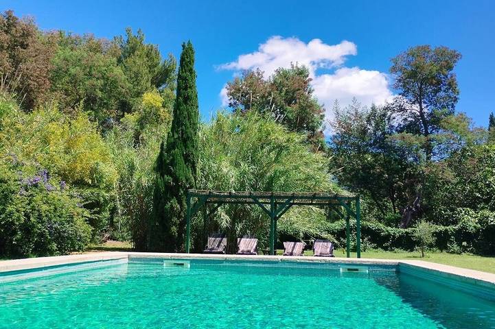 Gîte pour 17 personnes, avec jardin et piscine à Alénya
