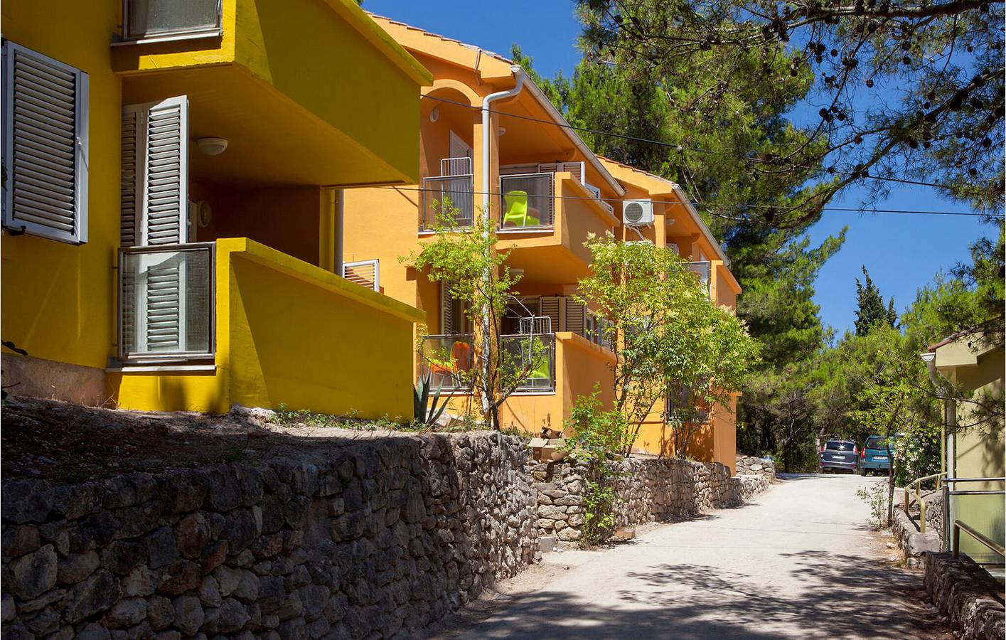 Ganze Ferienwohnung, Reizendes Apartment mit Meerblick, Terrasse und Parkplatz in der Nähe des Strandes V. Sabuša in Kukljica, Insel Ugljan