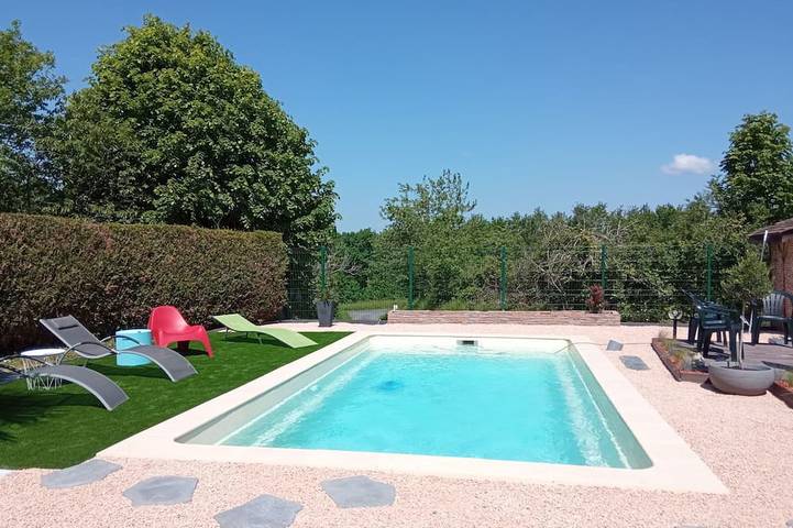 Location de vacances pour 7 personnes, avec piscine à Segonzac (Corrèze)