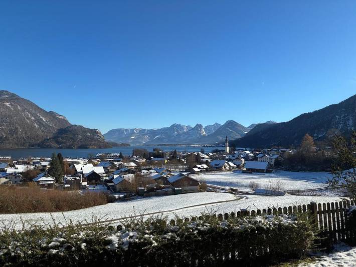 Ferienwohnung für 4 Personen, mit Seeblick und Ausblick sowie Garten in St. Gilgen