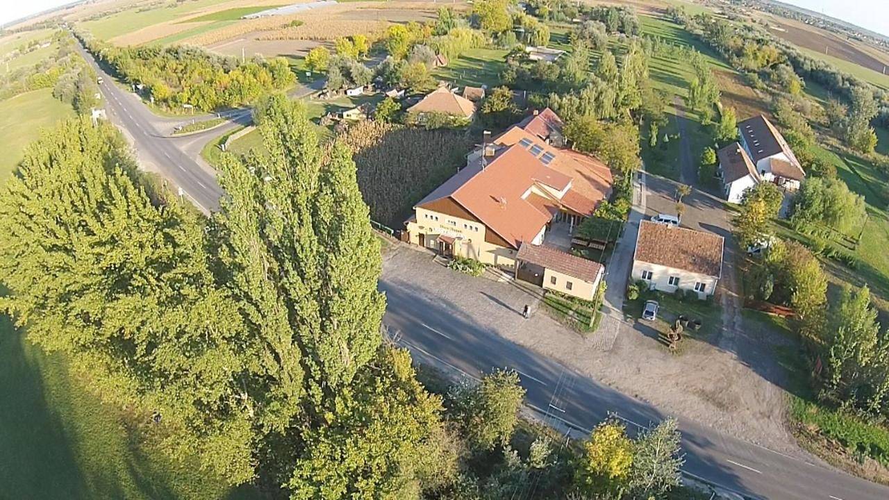 Forró Fogadó & Bauer Bistro in Röszke, Szegedi kistérség