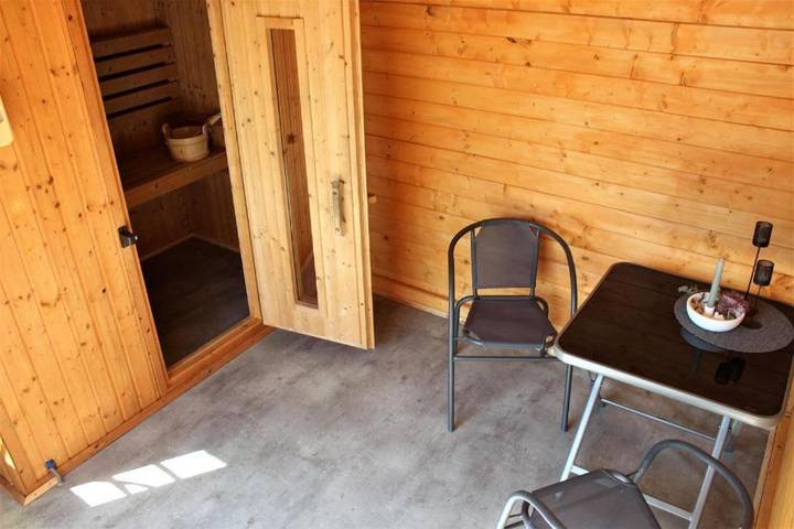 Ferienhaus für 6 Personen, mit Terrasse und Garten sowie Sauna und Seeblick in Twist - 4
