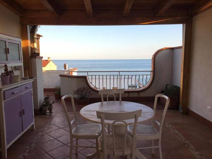 Appartamento per 2 persone, con Balcone e Terrazza nonché Giardino e Panorama a Furci Siculo