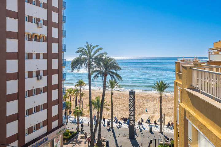 Apartamento para 6 personas, con terraza en Playa de Levante