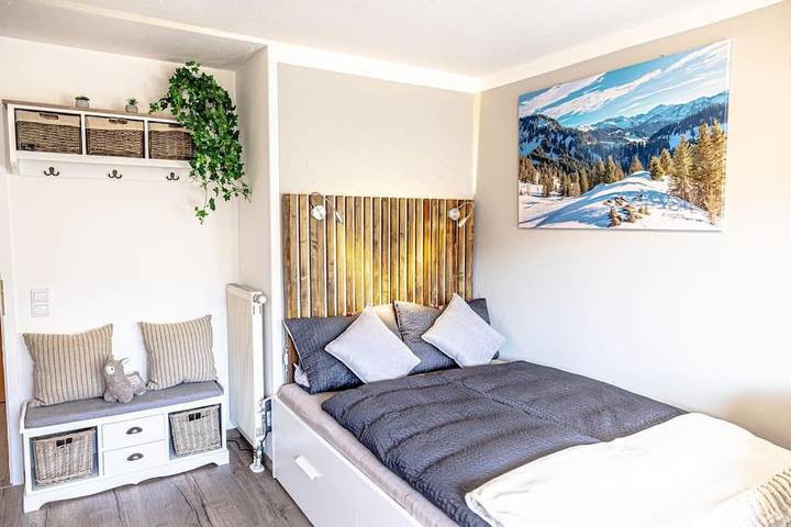 Ferienwohnung für 2 Personen, mit Ausblick und Terrasse sowie Garten - 1
