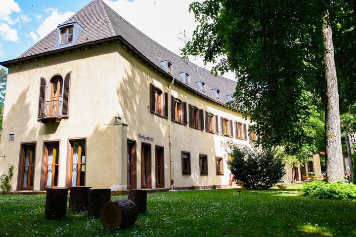 Hotel für 4 Personen, mit Terrasse und Garten