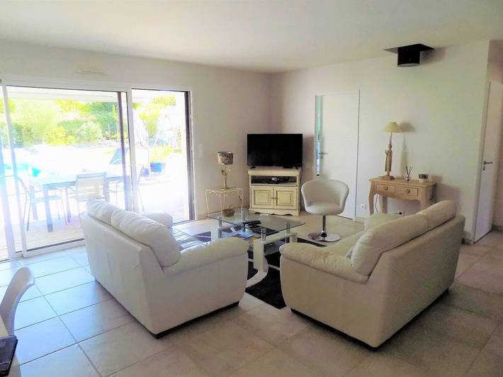 Location de vacances pour 6 personnes, avec piscine ainsi que terrasse et jardin à Meschers-sur-Gironde - 3
