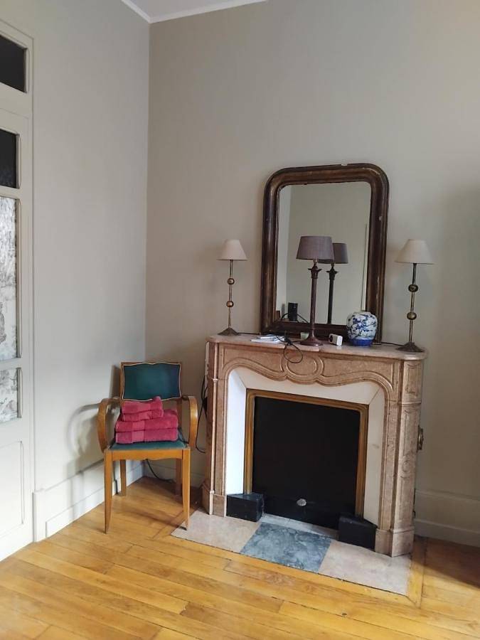Suite confortable plein cœur du village in La Clayette, Région de Charolles