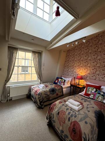 Holiday Home for 8 People in Bath, The Cotswolds, Photo 3