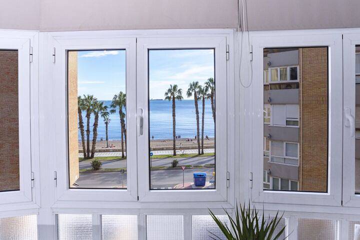 Appartamento intero, Appartamento vacanze per 10 persone con balcone in Playa de la Malagueta, Malaga