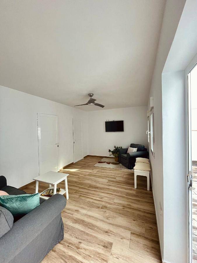 Casa de vacaciones para 9 personas, con vistas además de jardín y piscina, Se admiten mascotas en Provincia de Badajoz - 4