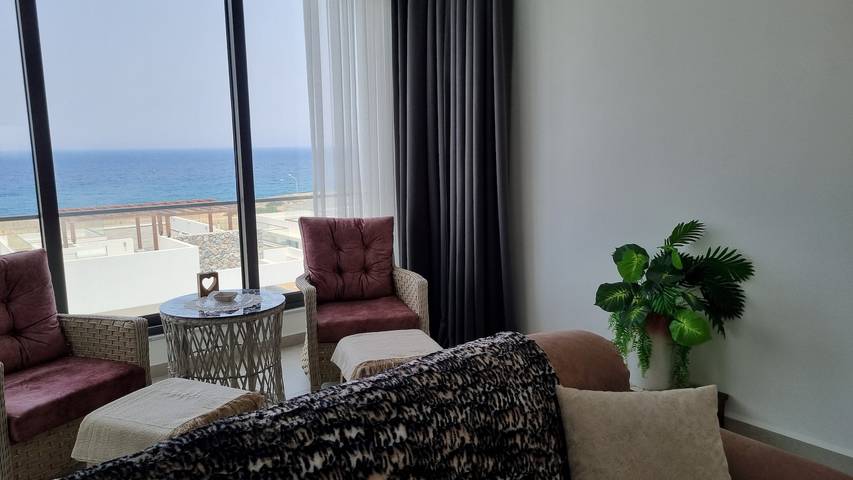 Ganze Wohnung, I7 Lighthouse Apartment mit privatem Pool in Nordzypern