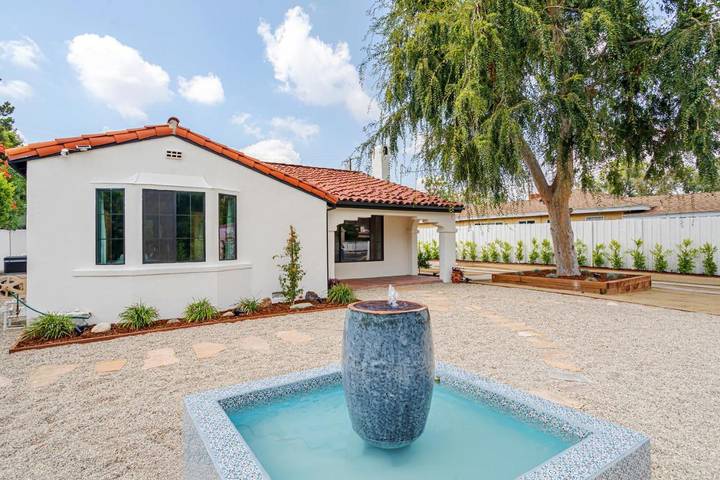 Apartamento para 8 personas, con jardín y jacuzzi en North Hollywood