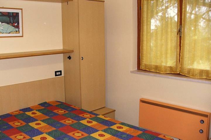 Appartamento intero, C9 Appartamento Bilocale Immerso Nel Verde In Tranquillo  Residence Con Piscina in Sirmione, Prealpi Gardesane