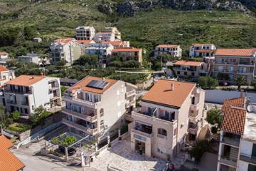 Vakantiewoning voor 4 Personen in Tučepi, Split-Dalmatië, Afbeelding 1