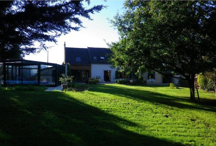 Chambre d’hôte pour 2 personnes, avec Terrasse ainsi que Jardin et Piscine