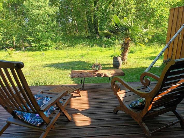 Location de vacances pour 2 personnes, avec vue ainsi que piscine et jardin à Martillac - 3