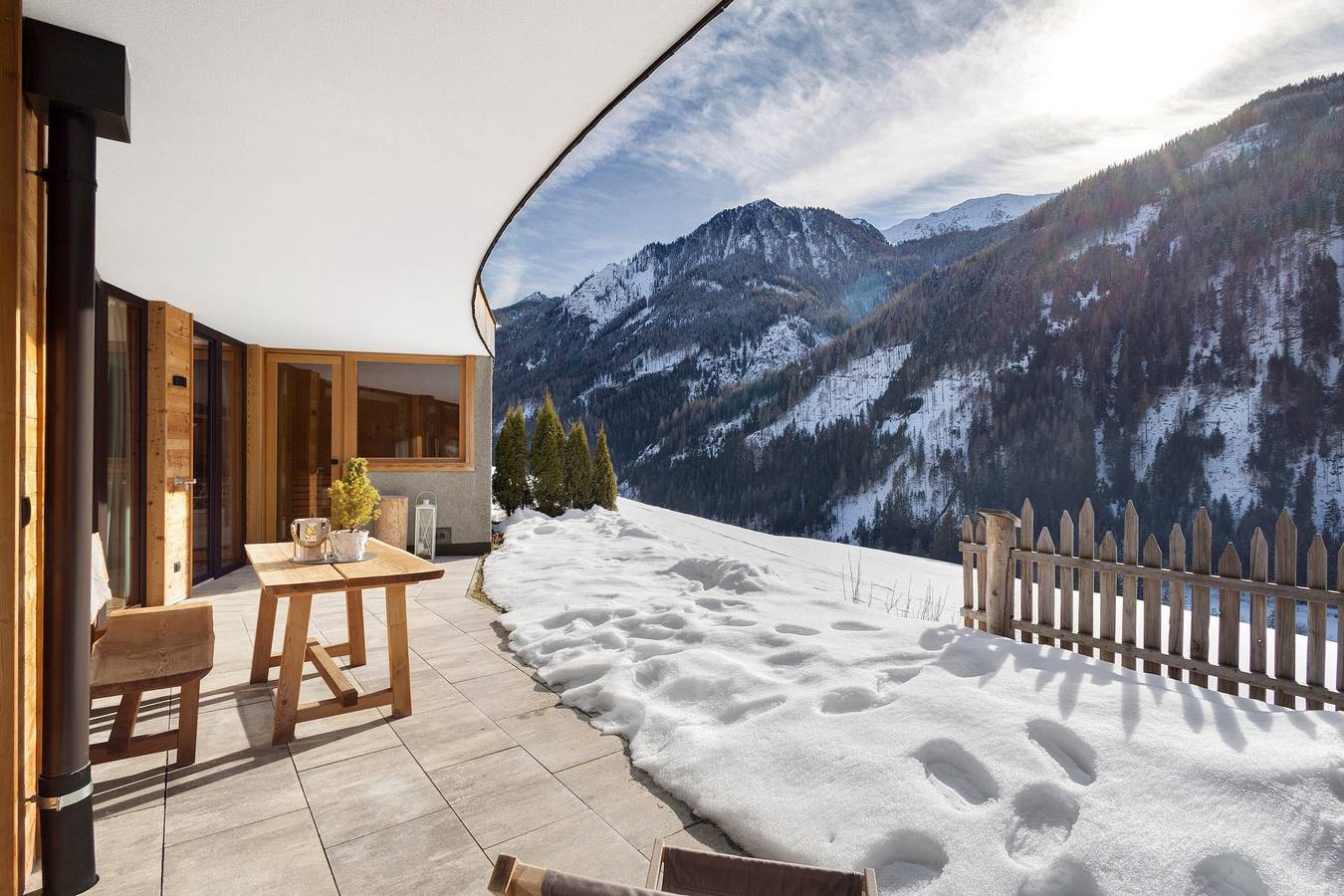Ganze Wohnung, Ferienwohnung 'Chalet-Suite Wald' mit Bergblick, privater Terrasse und Wlan in Mühlwald, Zillertaler Alpen