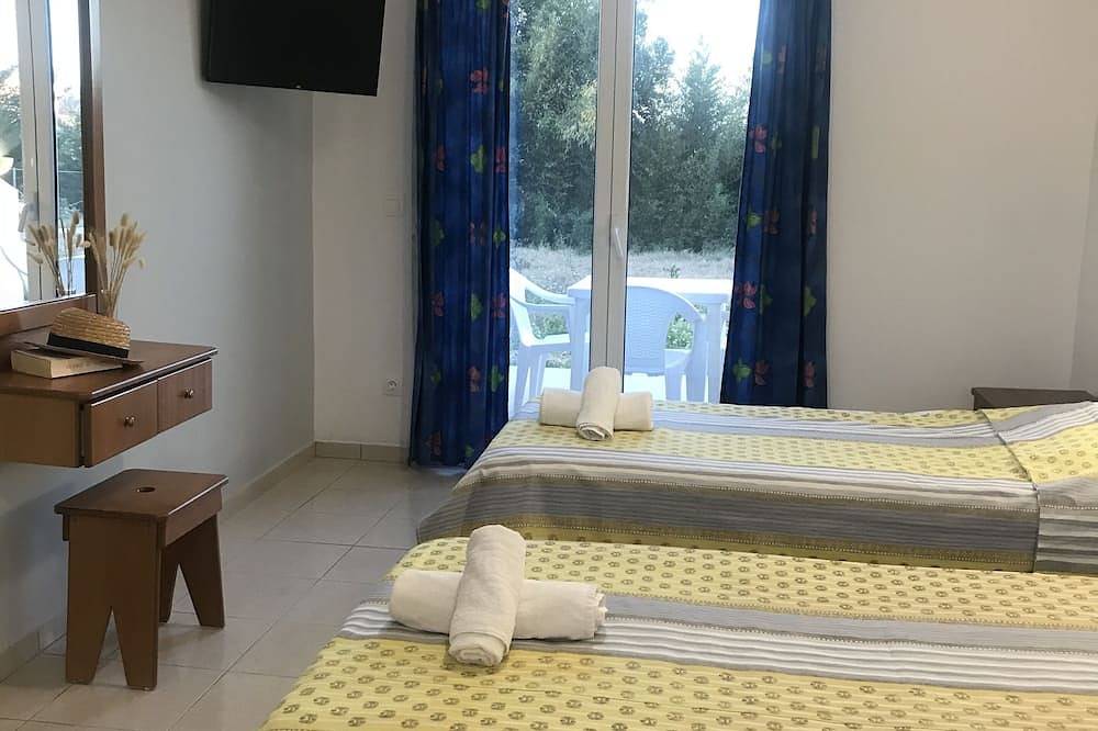 Ganze Wohnung, Studio Banos Apartments and Swimming Pool in Roda, Korfu