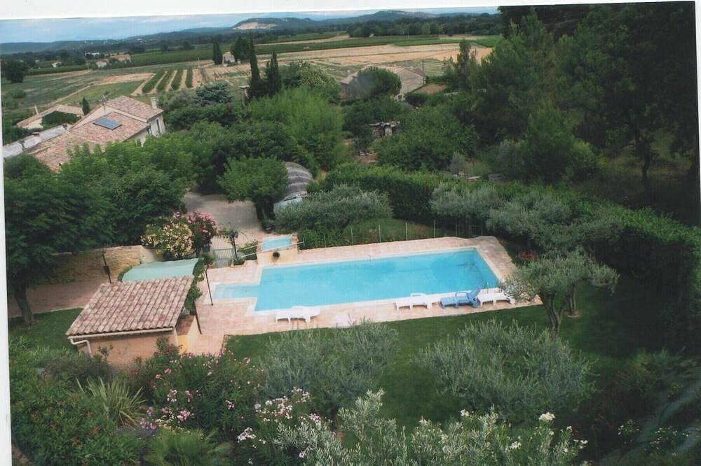 Mas provençal in wine-growing estate with swimming pool (11mx5m) in Saint-Alexandre, Nimes und Umgebung