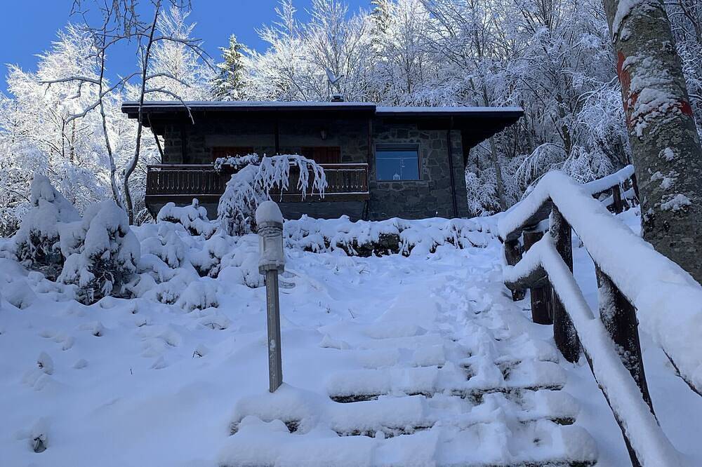 Chalet 'Baita Le Pozze' con vista sulle montagne, giardino privato e Wi-Fi in Abetone, Alta Via dei Parchi
