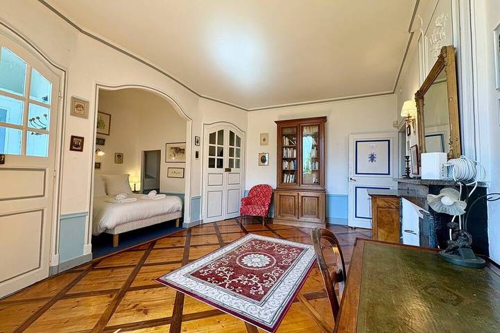 Gîte pour 15 personnes, avec jardin à Tournon - 4