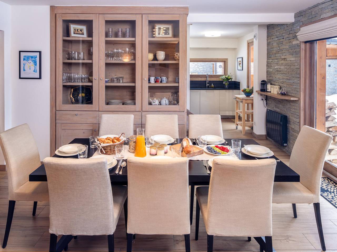 Familienchalet nahe Pisten und Geschäften, 4 Schlafzimmer, Haustiere erlaubt in Meribel Village, Courchevel