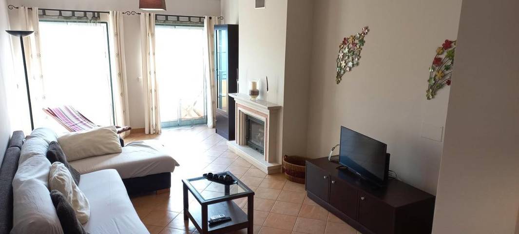 Apartamento para 4 personas, con Balcón y Terraza además de Jardín y Piscina para niños en Almancil
