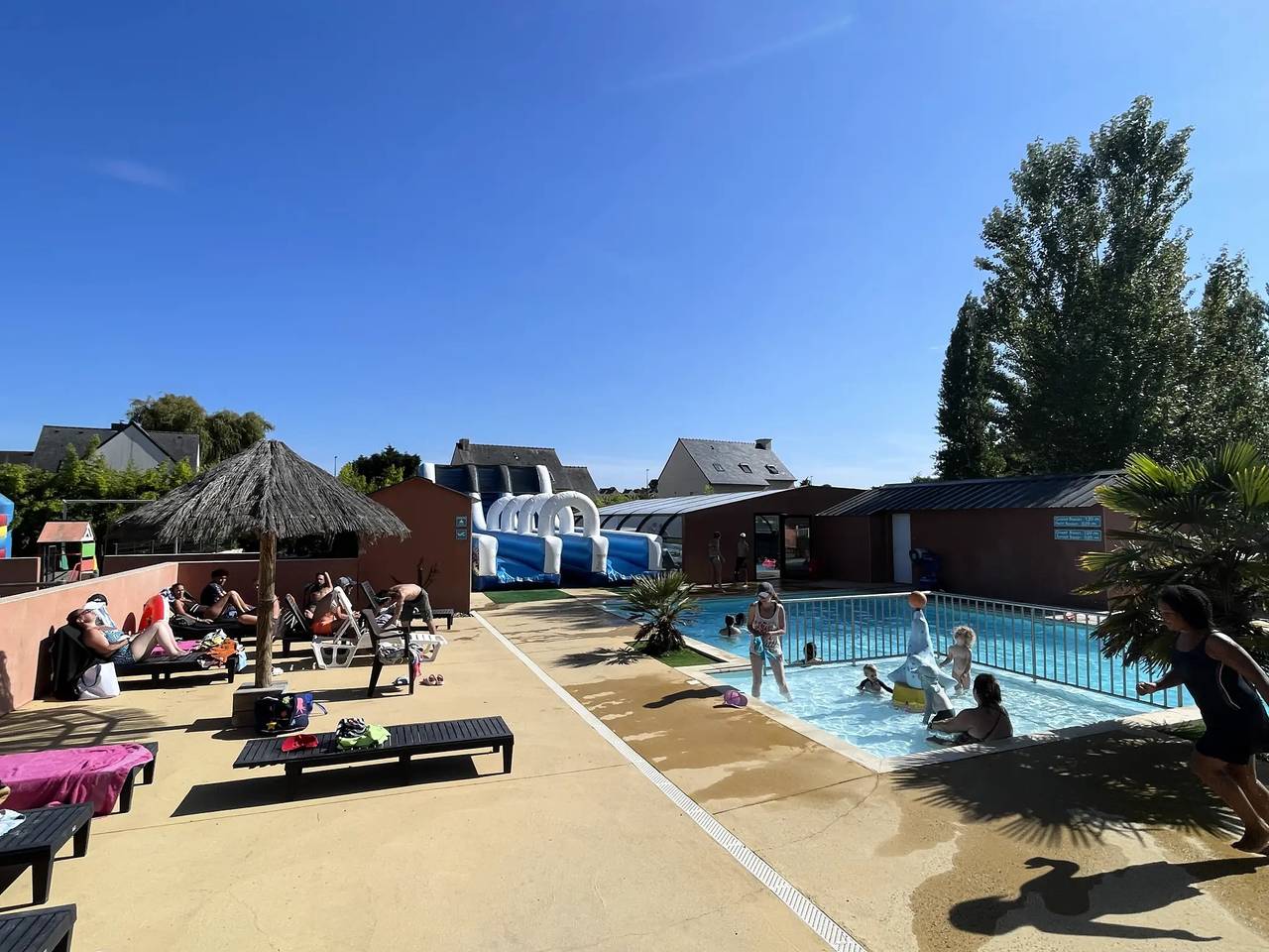 Mobil-home 3 Pièces 4 Personnes + Tv in Erquy, Côte d’Émeraude