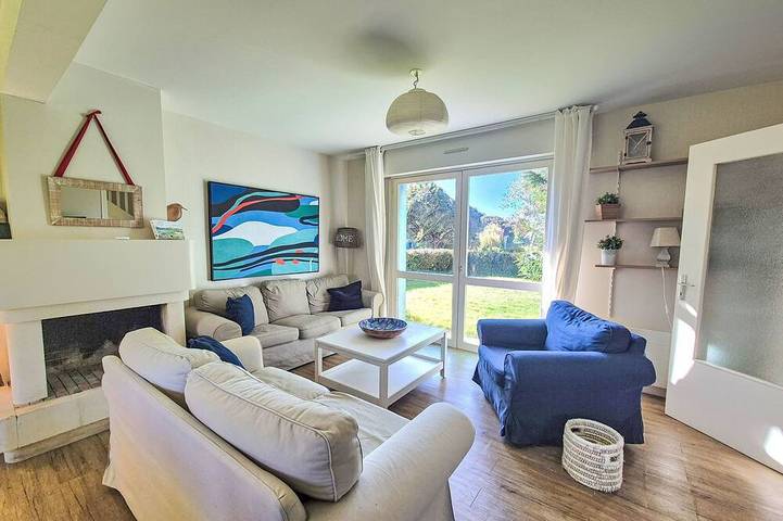 Holiday home for 10 people, with garden and pool - 1