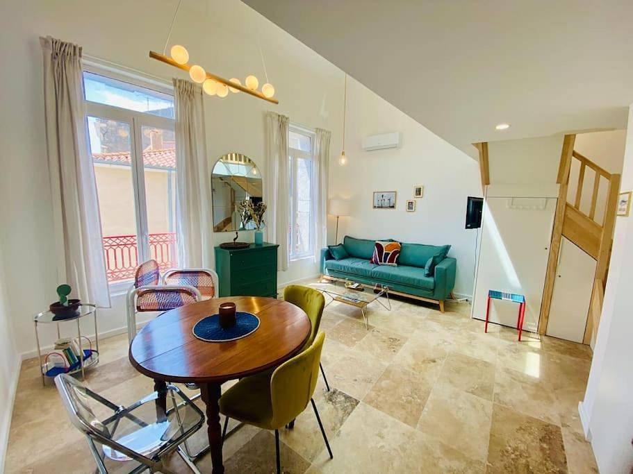 Appartement entier, ''Le Refuge'' Duplex Quartier Haut, climatisé in Sète, Côte méditerranéenne (France)