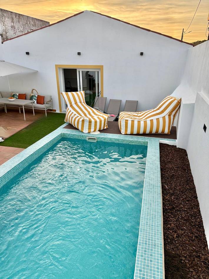 Holiday Home 'Casa Vila De Frades' with Private Terrace, Private Garden and Wi-Fi in Vila de Frades, Beja distrikt