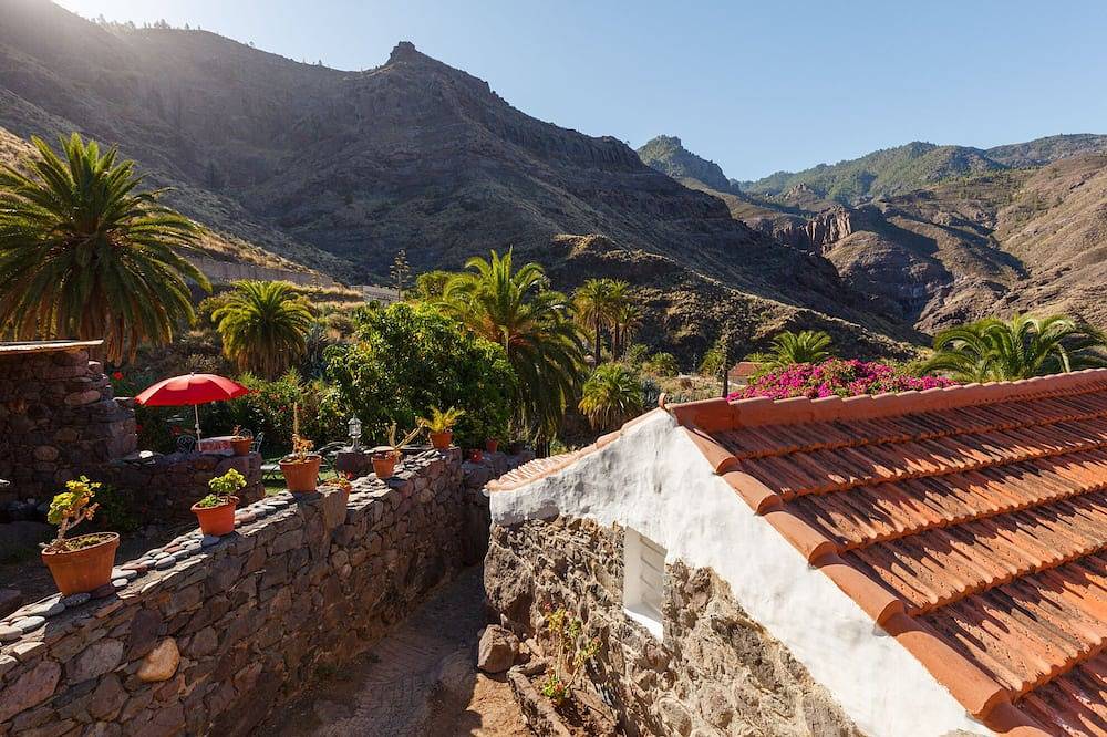Casa La Pintora, strandnah, Garten, wandern im Naturpark, max. 2Personen +1Kind in El Risco, Agaete