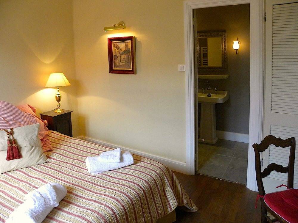 Le Logis Alexandra Bnb - Chambre Alexandre Dumas in La Trimouille, Vienne (France)
