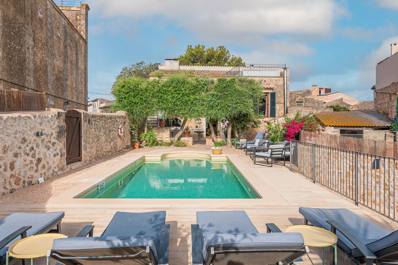 Casa de férias 'Numero Uno' com Vista Mar, Wi-Fi e Ar Condicionado in Búger, Maiorca Centro