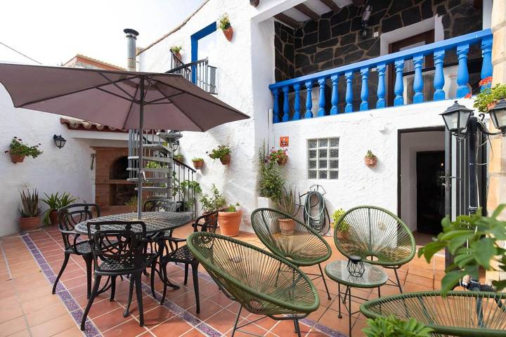 Casa rural para 12 personas, con Jacuzzi y Terraza además de Jardín y Piscina en Campo de Belchite - 3
